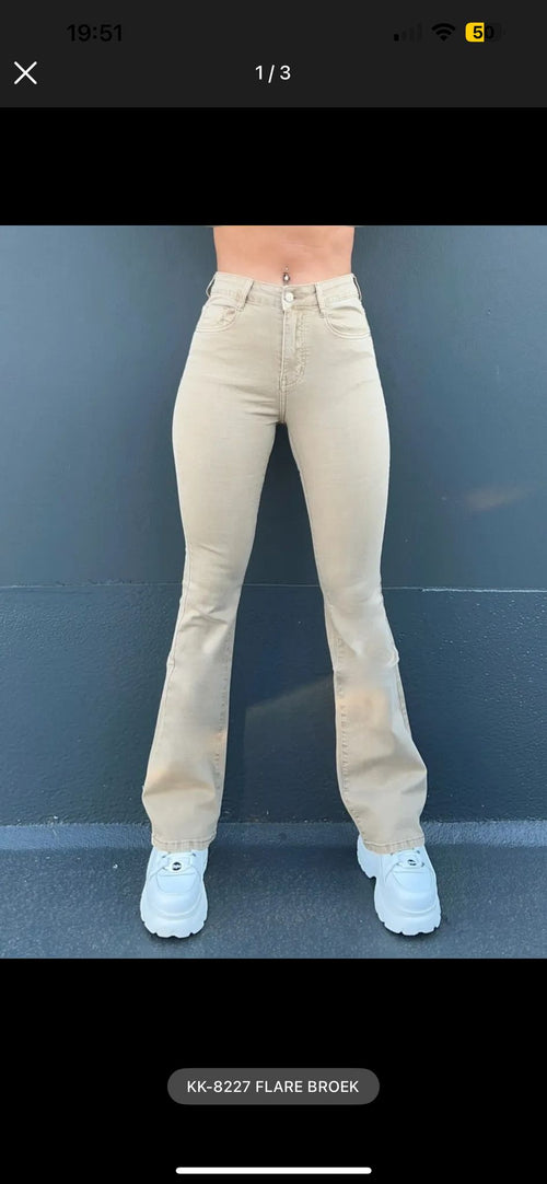 BEIGE FLARED JEANS